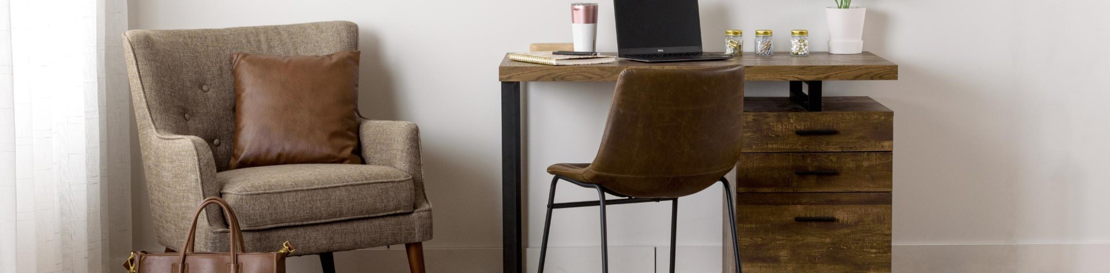 Bureau de travail avec rangement