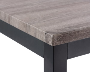 Coin de table en matériel qui imite le bois