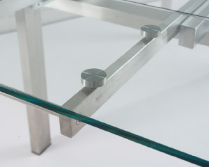 Zoom sur table en verre
